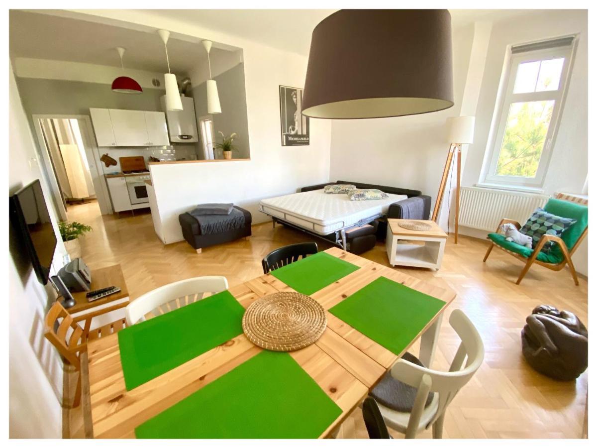 Central-Modern-Apartment ปราก ภายนอก รูปภาพ